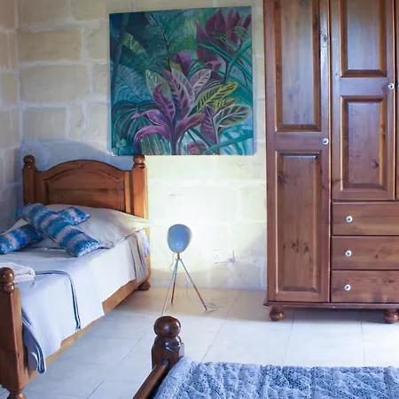 Tan Neputi Art&cooking Għarb