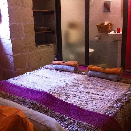 Tan Neputi Art&cooking Πανσιόν Għarb