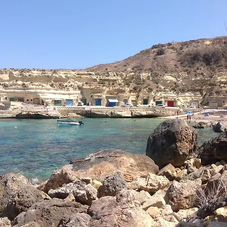 Tan Neputi Art&cooking Gæstehus Għarb