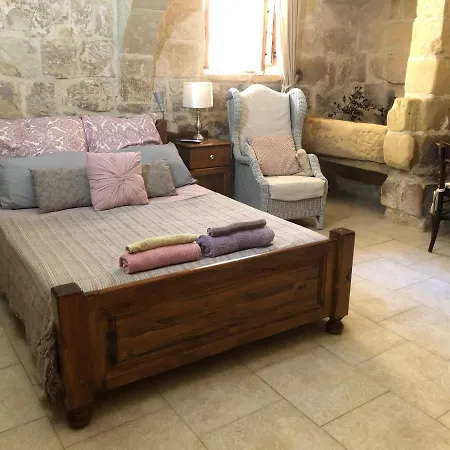 Gæstehus Tan Neputi Art&cooking Għarb
