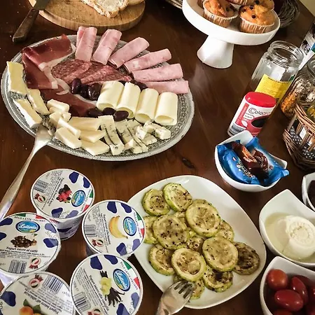Tan Neputi Art&cooking Gæstehus *