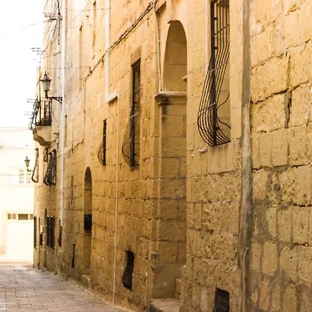 Tan Neputi Art&cooking Gharb (Gozo)