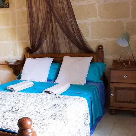 Tan Neputi Art&cooking Gharb (Gozo)