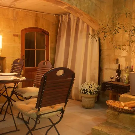 Guest house Tan Neputi Art&cooking Gharb (Gozo)