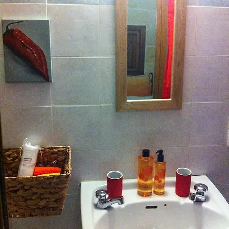 Tan Neputi Art&cooking Guest house