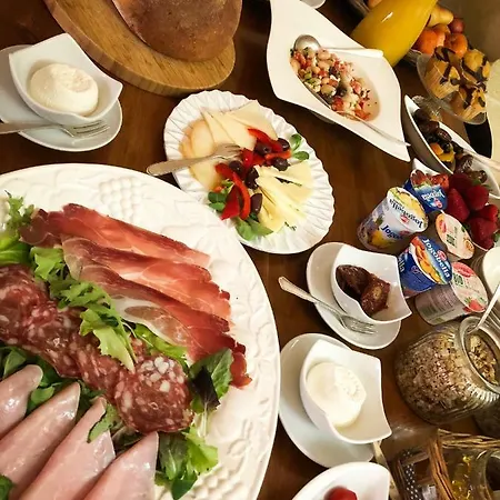 Tan Neputi Art&cooking Πανσιόν