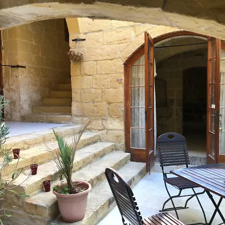 Tan Neputi Art&cooking * Gharb (Gozo)