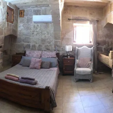Tan Neputi Art&cooking * Gharb (Gozo)